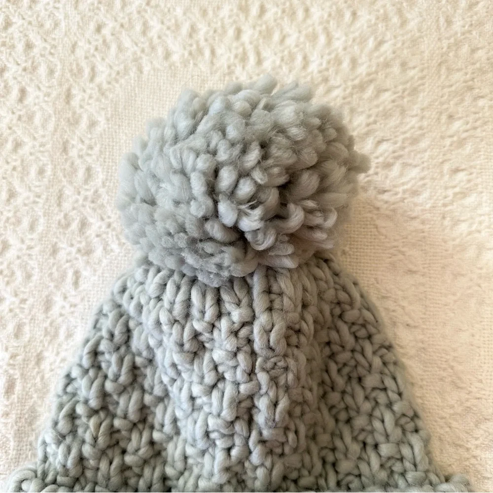 Pom Pom Beanie Hat Womens OS Light Gray Knit Nordic Winter Ski Preppy Boho NEW